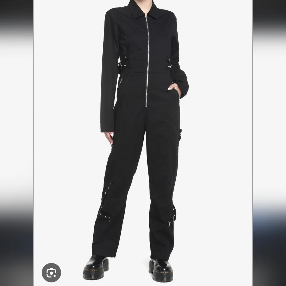 Hot Topic Black Grommet Long Sleeve Jumpsuit, M - Picture 1 of 5